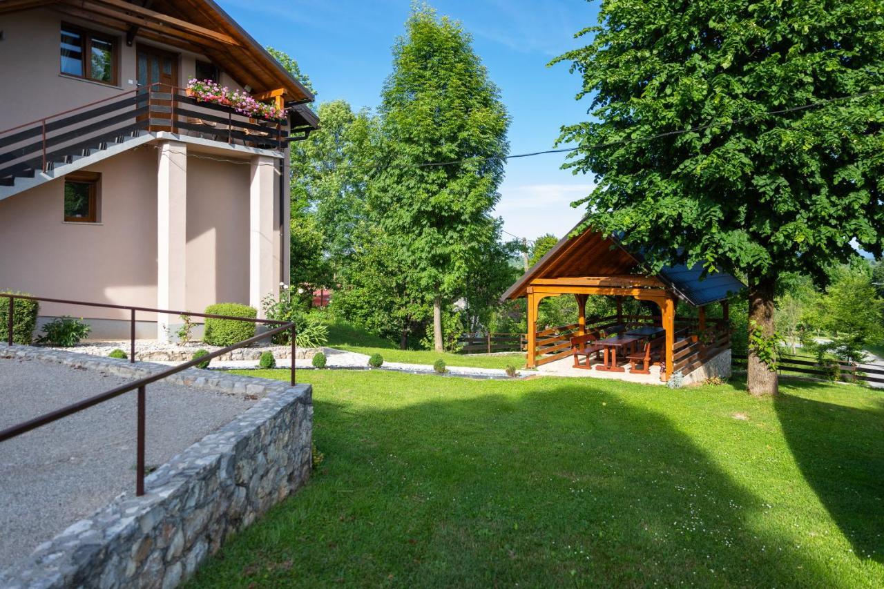 Apartment Sara Раковица Екстер'єр фото
