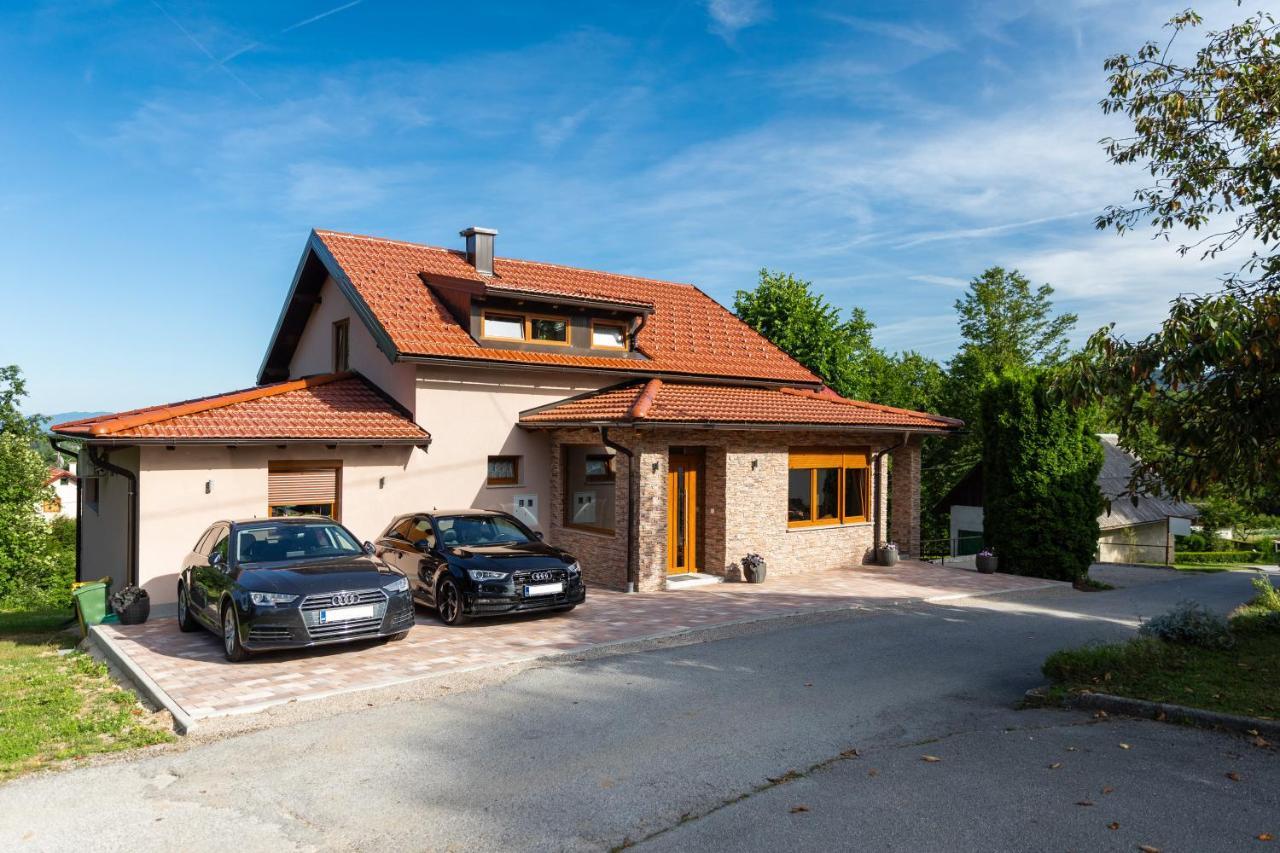 Apartment Sara Раковица Екстер'єр фото
